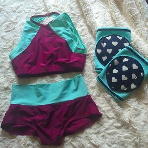 Queen wear knee pads size medium